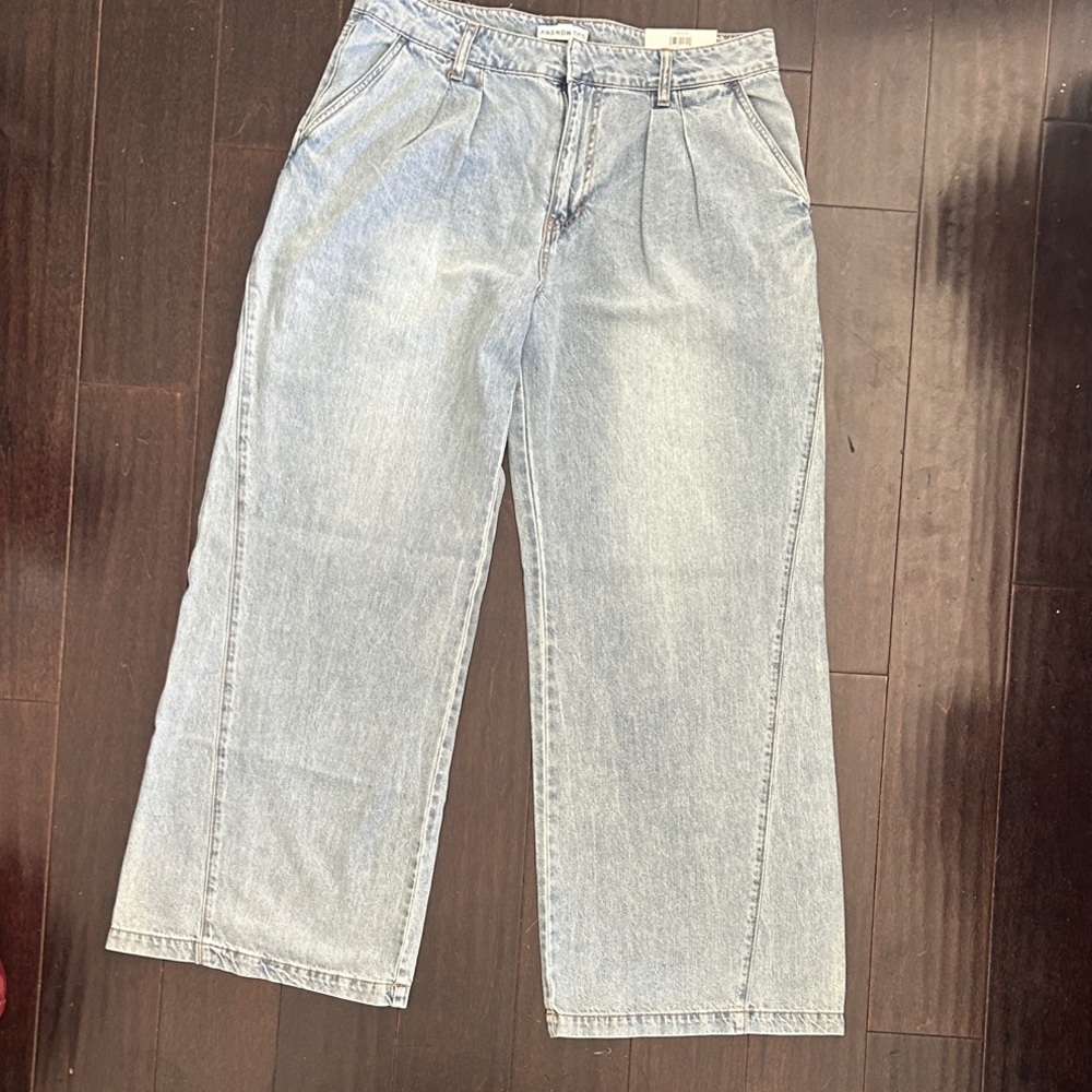 Macy’s sold out And Now This 31 x 30 high rise pleated Light Blue Wide Leg Jeans